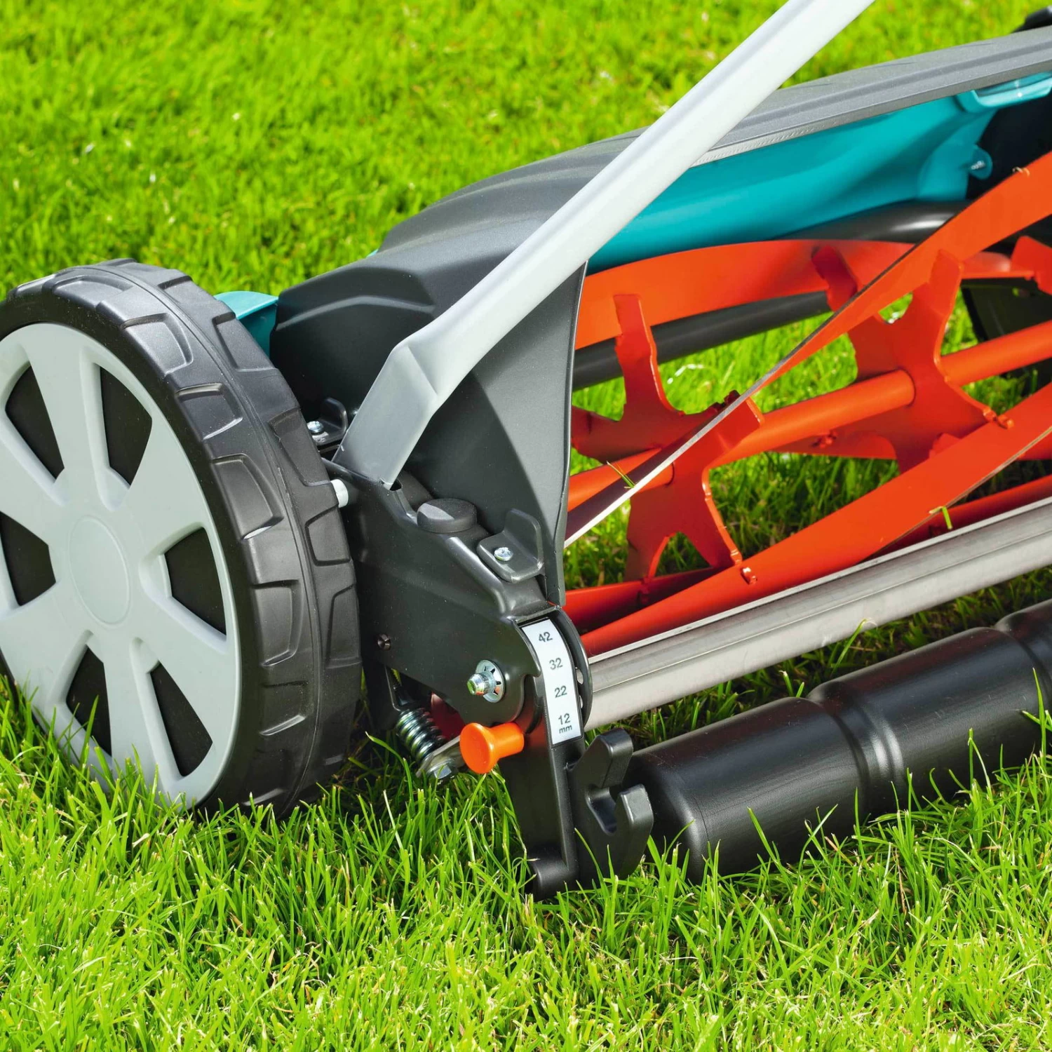 Gardena Comfort Spindelmäher, 400 C / 40 Cm, Für Max. Fläche 250 M² 6 Gardena Comfort Spindelmäher, 400 C / 40 Cm, Für Max. Fläche 250 M² – Bild 4