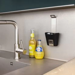 Höfats JOHNNY CATCH Wand-Flaschenöffner Mit Fangbecher Aus Gebürstetem Edelstahl -Pflanzen Paradies Verkauf 3920501771 JOHNNY CATCH Wand Flaschenoeffner mit Fangbecher 7 57551